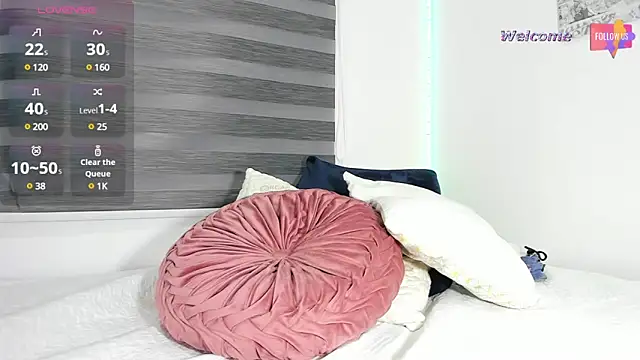 MEGANTARLY09 online show from March 14, 2025, 3:04 am