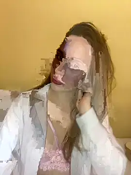 Snapshot of EdnaBradley chatting on February 15, 2026, 12:22 am EdnaBradley online show from February 15, 2026, 12:22 am