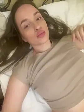 Snapshot of EdnaBradley chatting on February 16, 2026, 12:53 am EdnaBradley online show from February 16, 2026, 12:53 am