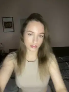 Snapshot of EdnaBradley chatting on December 17, 2025, 2:00 pm EdnaBradley online show from December 17, 2025, 2:00 pm