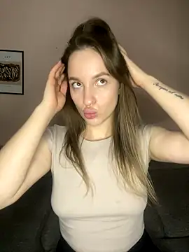 Snapshot of EdnaBradley chatting on October 18, 2025, 2:41 pm EdnaBradley online show from October 18, 2025, 2:41 pm