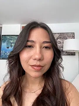 Snapshot of Aimilayne chatting on May 3, 2026, 5:27 pm Aimilayne online show from May 3, 2026, 5:27 pm