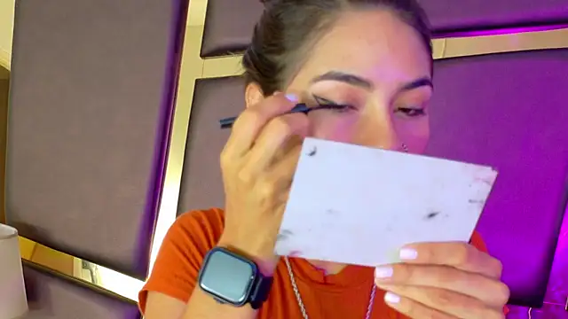 Snapshot of NicoleEsposito chatting on October 18, 2025, 12:40 pm NicoleEsposito online show from October 18, 2025, 12:40 pm