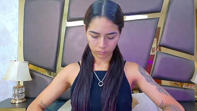 Snapshot of NicoleEsposito chatting on November 12, 2025, 12:53 pm NicoleEsposito online show from November 12, 2025, 12:53 pm