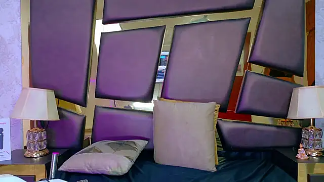 NicoleEsposito online show from February 12, 2026, 12:49 pm