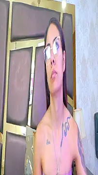 Snapshot of NicoleEsposito chatting on November 26, 2025, 1:22 pm NicoleEsposito online show from November 26, 2025, 1:22 pm