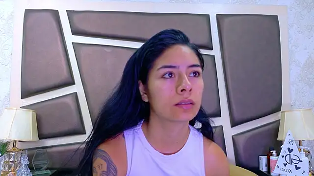 NicoleEsposito online show from April 27, 2026, 12:47 pm