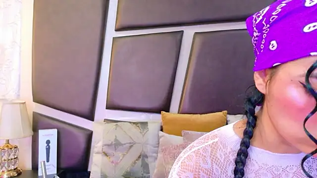 Snapshot of NicoleEsposito chatting on July 28, 2026, 2:13 pm NicoleEsposito online show from July 28, 2026, 2:13 pm