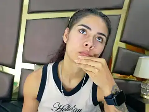 Snapshot of NicoleEsposito chatting on October 16, 2025, 12:57 pm NicoleEsposito online show from October 16, 2025, 12:57 pm