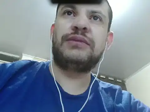Snapshot of camiloking1720 chatting on February 7, 2025, 1:04 am camiloking1720 online show from February 7, 2025, 1:04 am