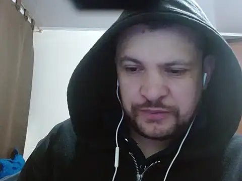 camiloking1720 online show from April 9, 2026, 2:12 pm