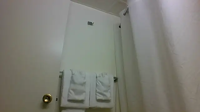 erinSmiles online show from September 24, 2025, 10:44 am