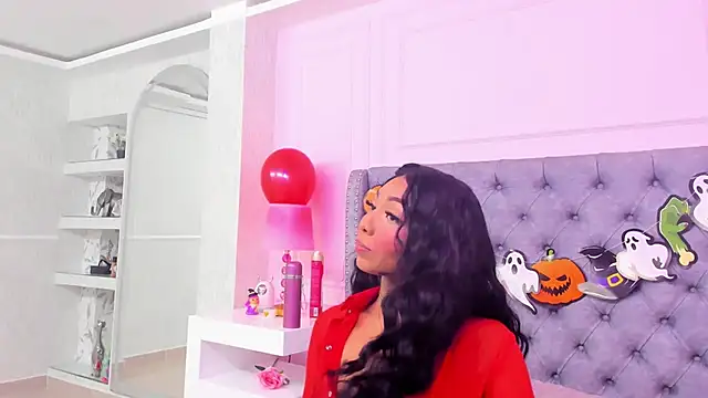 HaileeRoberts online show from October 12, 2025, 1:12 pm