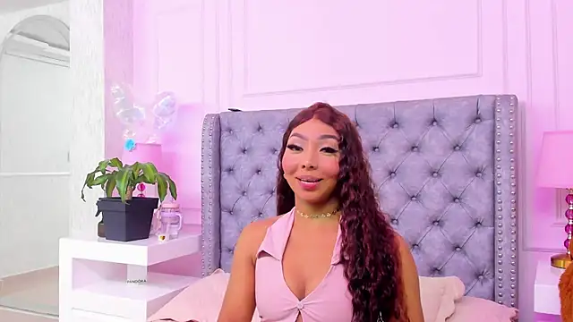 Snapshot of HaileeRoberts chatting on August 3, 2026, 12:33 pm HaileeRoberts online show from August 3, 2026, 12:33 pm
