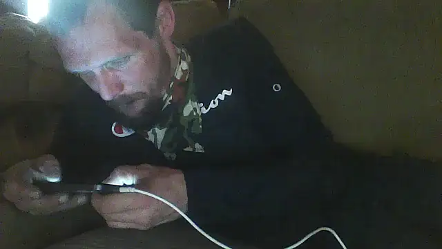 Snapshot of luke_thighwalker2469 chatting on December 14, 2025, 12:28 am luke thighwalker2469 online show from December 14, 2025, 12:28 am