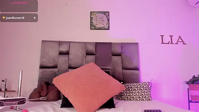 Lia johnsonn online show from March 20, 2026, 11:44 am