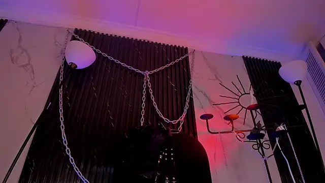 ALICEPOIXXXON online show from April 4, 2026, 3:35 am