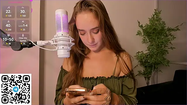 Snapshot of AngelPaull chatting on February 28, 2025, 1:05 am AngelPaull online show from February 28, 2025, 1:05 am