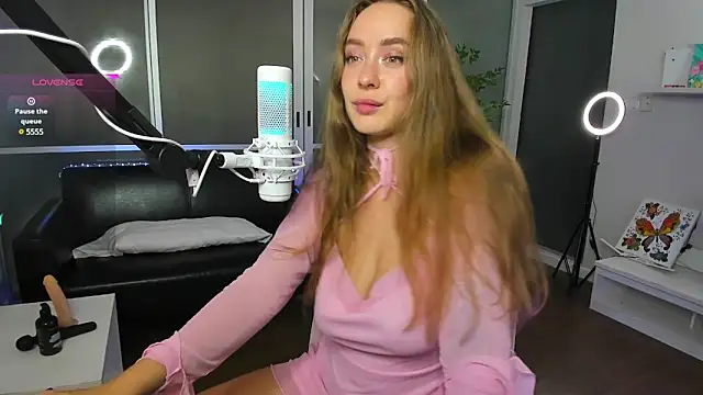 Snapshot of AngelPaull chatting on December 14, 2024, 8:40 pm AngelPaull online show from December 14, 2024, 8:40 pm
