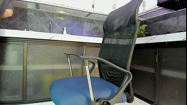 Snapshot of antony_bigdick_ chatting on November 30, 2025, 1:23 pm antony bigdick online show from November 30, 2025, 1:23 pm