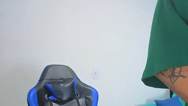 Demitryo online show from October 15, 2025, 3:38 am