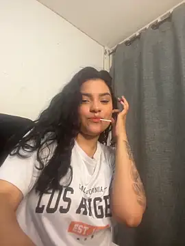 Snapshot of lolaa_staars chatting on October 15, 2025, 5:28 am lolaa staars online show from October 15, 2025, 5:28 am