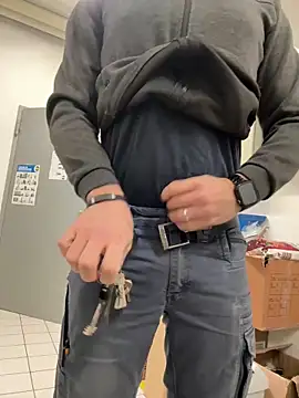 Snapshot of MellidenisGeil chatting on January 20, 2025, 5:59 am MellidenisGeil online show from January 20, 2025, 5:59 am