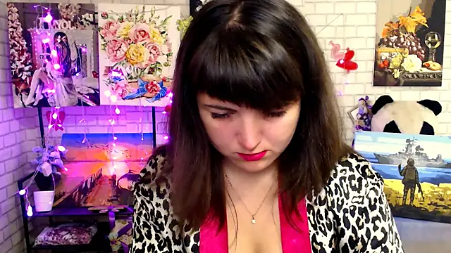 Snapshot of Darina_M_ chatting on October 22, 2025, 5:40 am Darina M online show from October 22, 2025, 5:40 am