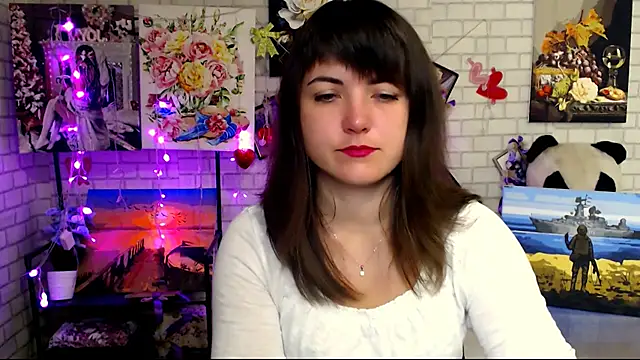 Snapshot of Darina_M_ chatting on October 16, 2025, 4:32 am Darina M online show from October 16, 2025, 4:32 am