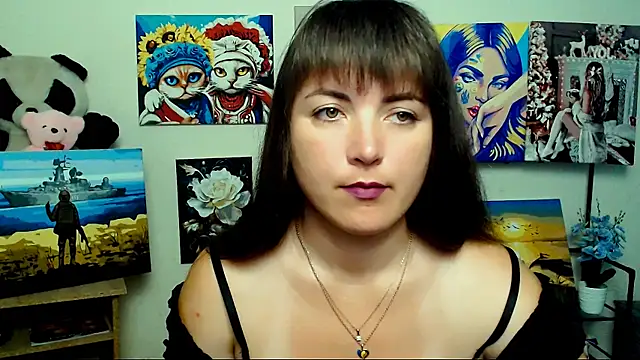 Snapshot of Darina_M_ chatting on July 3, 2026, 4:30 am Darina M online show from July 3, 2026, 4:30 am