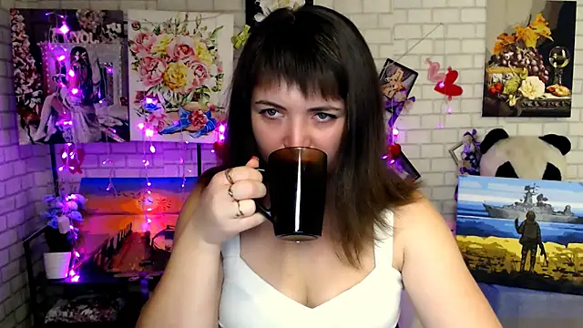 Snapshot of Darina_M_ chatting on November 6, 2025, 5:33 am Darina M online show from November 6, 2025, 5:33 am