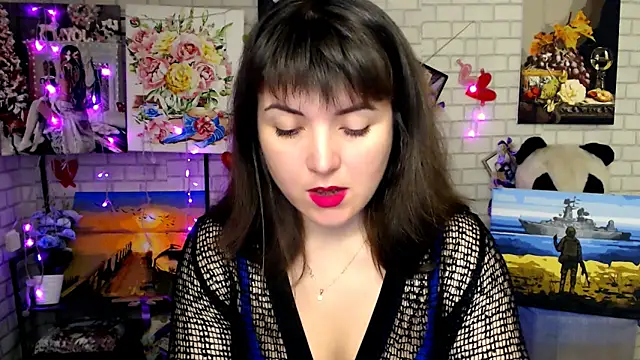 Snapshot of Darina_M_ chatting on November 16, 2025, 7:24 am Darina M online show from November 16, 2025, 7:24 am