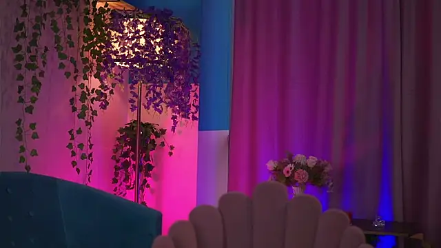 TheAyana online show from November 19, 2025, 1:44 pm