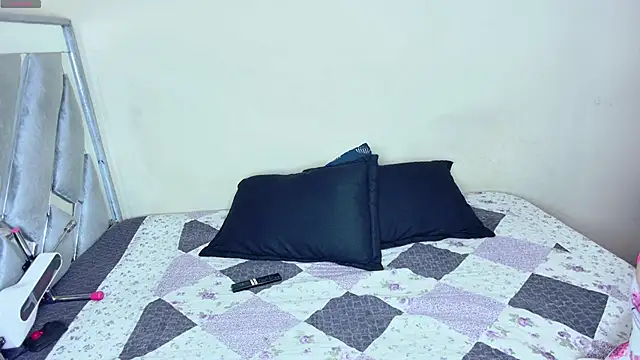 Snapshot of sean-pierre chatting on November 5, 2025, 2:36 am sean-pierre online show from November 5, 2025, 2:36 am