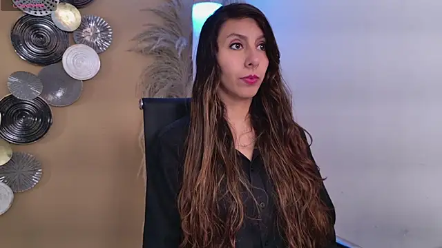 luna willians online show from July 16, 2026, 8:28 pm