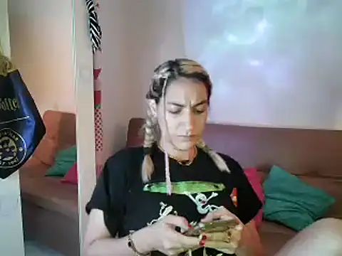 mandy berrys online show from December 5, 2024, 5:54 am