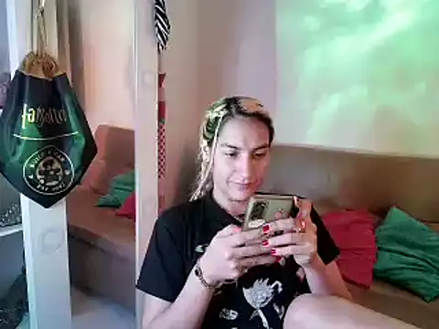 mandy berrys online show from December 5, 2024, 9:00 am