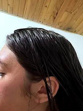 Barbielatinas online show from October 18, 2025, 6:15 am