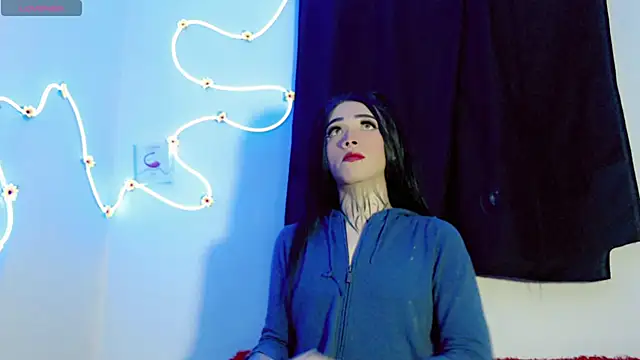 Micaela Rangel online show from May 17, 2026, 4:12 am