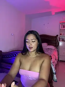 cristina1800 online show from April 28, 2026, 2:49 am