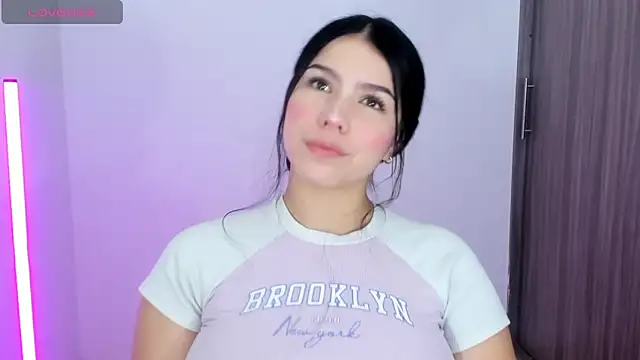 Natasha su  online show from January 15, 2026, 5:44 am