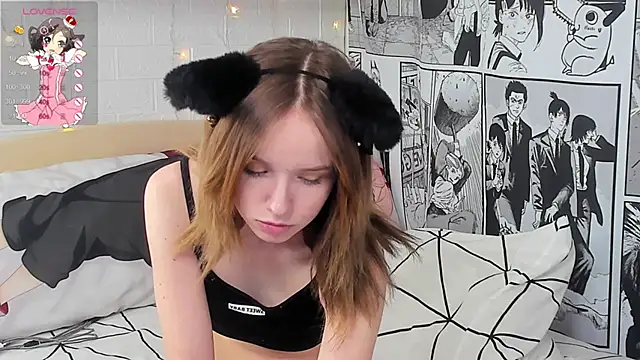 b4by LoL1 online show from January 30, 2025, 12:06 pm