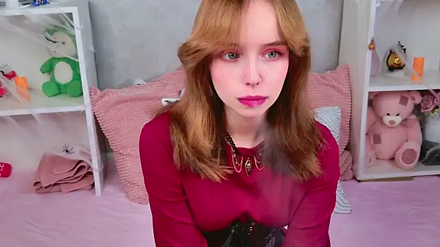 Snapshot of b4by_LoL1 chatting on October 28, 2025, 12:37 pm b4by LoL1 online show from October 28, 2025, 12:37 pm