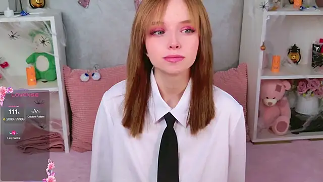 Snapshot of b4by_LoL1 chatting on November 5, 2025, 12:41 pm b4by LoL1 online show from November 5, 2025, 12:41 pm