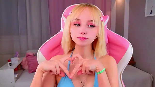 Snapshot of b4by_LoL1 chatting on February 26, 2026, 1:33 pm b4by LoL1 online show from February 26, 2026, 1:33 pm