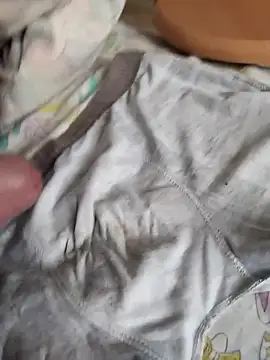 Snapshot of Grig1982 chatting on November 16, 2025, 10:20 am Grig1982 online show from November 16, 2025, 10:20 am