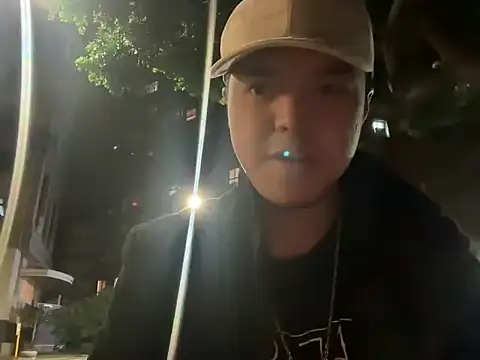 Snapshot of TheDarkPrix chatting on October 28, 2025, 3:44 pm TheDarkPrix online show from October 28, 2025, 3:44 pm