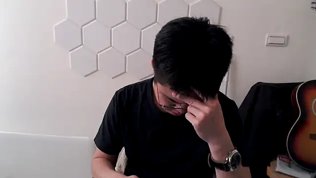 Snapshot of TheDarkPrix chatting on November 3, 2025, 4:21 pm TheDarkPrix online show from November 3, 2025, 4:21 pm