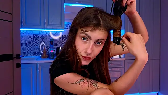 Snapshot of tomorrows_day chatting on October 10, 2025, 9:15 pm tomorrows day online show from October 10, 2025, 9:15 pm