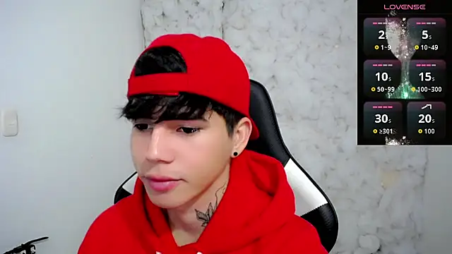 Snapshot of Tayson_Rivers chatting on December 14, 2025, 7:19 pm Tayson Rivers online show from December 14, 2025, 7:19 pm